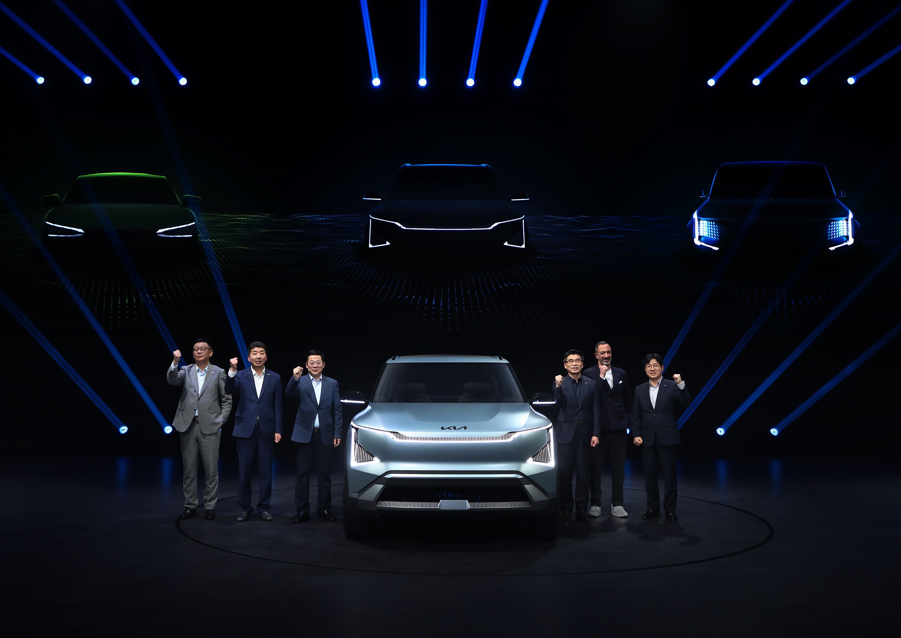 起亞中國新能源戰略發(fā)布會(huì )1_眸目壓縮.jpg